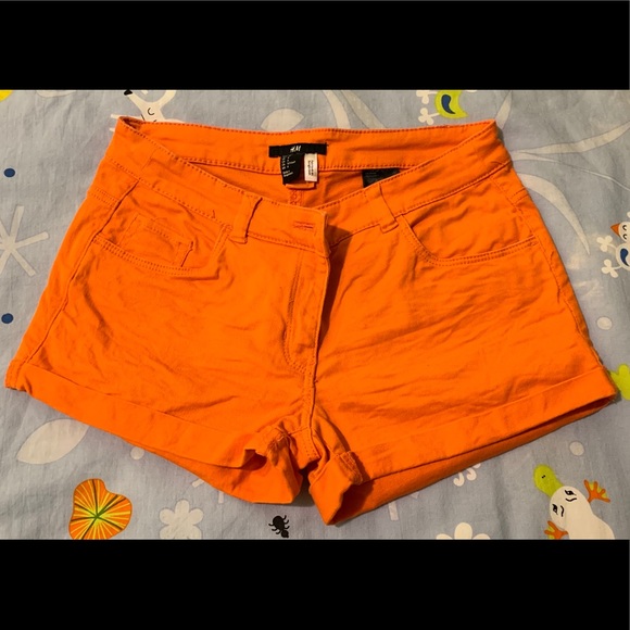 H&M Shorts - Picture 1 of 2